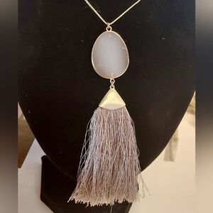 LOFT ANN TAYLOR NECKLACE Gray Stone Thread Tassel Fringe Gold Tone Snake Chain.